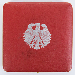 727973-3