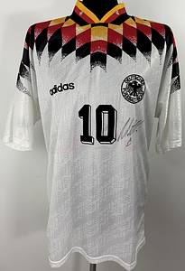 match issued football shirt dfb - Original match-issued DFB player shirt with the number 10 worn by Lothar Matthäus. Prepared for an international match in 1994. The shirt is signed by Lothar Matthäus and comes from the collection of a former DFB employee. Condition AAA; short-sleeved; size L; embroidered DFB crest; Adidas logo; flocked player number; 100% polyester; Adidas; Made in UK; Condition: A - Bild 2