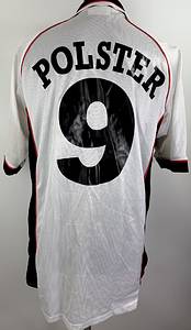 match worn football shirt Austria 1998 - Original match-worn Austria player shirt, number 9, belonging to Toni Polster. Worn during an international match in 1998. Status: ABB. Short-sleeve shirt; Size XL; Sewn-on federation crest; heat-applied Puma manufacturer logo; heat-applied player number; 100% Polyester; Made in Germany. --Comes from an ÖFB employee. Condition: A - Bild 3