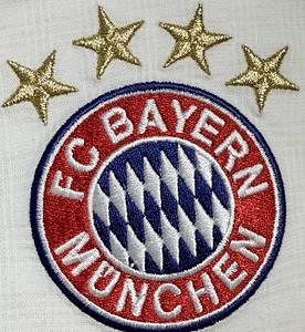 match issued football shirt FC Bayern 2013 - Original match-worn FC Bayern player shirt, number 39, belonging to Toni Kroos. Worn during a Champions League match in the 2013/2014 season. Status: ABB. Short-sleeve shirt; Size 6; Embroidered club crest; Applied Adidas manufacturer logo; Applied rubberized sponsor logo, player number, and player name; Back number height: 25 cm; Applied Champions League and "Respect" patches; 100% Made in China. --The jersey comes from an employee of Bayern Munich. Condition: A - Bild 4