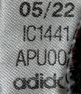 match issued football shirt germany 2022 WC - Original match-issued DFB 2022 World Cup player shirt, number 6, belonging to Joshua Kimmich. Prepared for the match against Costa Rica on December 1, 2022, in Qatar. The set consists of the shirt, shorts, and socks. Status: AAB. Short-sleeve shirt; Size 50; Heat-applied DFB logo and Adidas manufacturer logo; heat-applied player number and name; heat-applied 2022 World Cup patch and "Football Unites the World" patch; HEAT.RDY technology; 100% Polyester; Made in Vietnam. -The jersey comes from the collection of a DFB employee. Condition: A - Bild 9