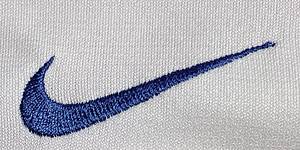Sorry, no english description is available. ... match worn football shirt HSV  2001 -  Condition: A-.....Trikot kurzarm; Größe XXL; Vereinsemblem, Herstellerlogo "Nike" eingestickt; Spielernummer und Spielername und Vereinsname aufgummiert; Sponsor´TV-Spielfilm´aufgeschäumt;60% Polyester, 40%Nylon; Made in Portugal;. - Bild 5
