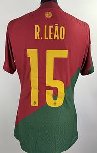Portugal  - Trikot 2022 WM  | Original match worn  Portugal Spielertrikot mit der Nummer 15 von Rafael Leao. Getragen gegen Uruguay am 28.11.2022 in Doha, während der Fußball Weltmeisterschaft 2022 in Qatar .Trikot stammt aus der Sammlung eines ehemaligen DFB-Mitarbeiters.Status AAB. - Bild 3