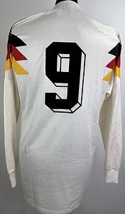 Spielertrikot DFB 1990 Nr 9 - Original match-worn DFB player shirt with the number 9. Worn by Rudi Völler in an international match in 1990-1991. The jersey comes from the collection of a former DFB staff member. Status ABA long-sleeved shirt; size L; DFB eagle sewn on; Adidas manufacturer logo embroidered; flocked back number; 100% polyester; Condition: a - Bild 3
