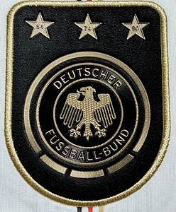  - Original match-issued DFB player shirt with the number 18, worn by Toni Kroos. Prepared for the 2010 World Cup semi-final between Germany and Spain on July 7, 2010, in Durban, South Africa, which Spain won 1-0. The shirt comes from the collection of a former DFB employee. Condition: Short-sleeved; Size: M; DFB logo sewn on; Adidas logo rubberized; Match details, player number and name rubberized; 2010 World Cup patch flocked on; Adidas Formotion; 100% polyester; Made in China. Condition: A- - Bild 4