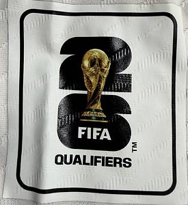  - Original match-issued Argentina player shirt with the number 10. Prepared for a 2026 World Cup qualifier for the star of the Argentine national team, Lionel Messi. Argentina became world champions at the 2022 World Cup in Qatar. Status ABC short-sleeved shirt; size M; club crest and manufacturer's logo rubberized; player name and number rubberized; World Cup qualifier patch and Living Football patch rubberized; World Champions 2022 patch glued on; 100% polyester; Made in Argentina. Condition: A - Bild 9