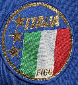  - Original match-issued Italy shirt belonging to a substitute player. From the match against Germany on April 18, 1987. The shirt was swapped after the game. This shirt originates from the collection of from the German international Matthias Herget. Status: AAA. Long-sleeve jersey; Size L; Sewn-on federation crest; Flocked player number; Textile blend; Made in Italy. Condition: A - Bild 4