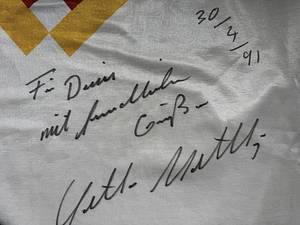  - Original match-worn DFB player shirt, number 10. Worn by Lothar Matthäus in an international match during the 1990–1991 season. Features a personal dedication. The shirt originates from the collection of a former DFB kit manager. Status: ABA. Long-sleeve shirt; Size L; Embroidered DFB eagle; Embroidered Adidas manufacturer logo; Flocked back number; 100% Polyester. Condition: A - Bild 7