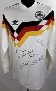 DFB -Trikot 1990 Matthäus  | Original match worn DFB Spielertrikot der mit der Nummer 10.Getragen von Lothar Matthäus in einem Länderspiel im Jahr 1990-1991. Mit persönlicher Widmung. Trikot stammt aus der Sammlung eines ehemaligen DFB-Betreuers. Status ABA. - Bild 2