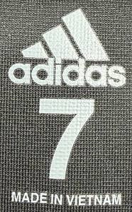 DFB - Trikot 2022 WM  | Original match issued DFB Spielertrikot mit der Nummer 11 von Mario Götze. Vorbereitet für die WM 2022 in Qatar. Es handelt sich um ein komplettes Trikotset mit Hose und Stutzenstrümpfen.Die Auswärtsvariante kam nicht zum Einsatz bei der Weltmeistschaft, da Deutschland überraschend in der Vorrunde ausschied. Status:AAB. - Bild 6