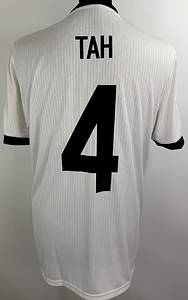  - Original match-worn DFB player jersey with the number 4. Worn by Jonathan Tah in the Nations League semi-final against Portugal on June 4, 2025, in Munich. Status:AAB. Short-sleeved jersey; size L; DFB logo, Adidas logo embroidered, player number and name and match details rubberized, Nations League patch flocked; Foundation patch flocked; 100% polyester; Made in Vietnam; shirt comes from the collection of an German FA employee Condition: A - Bild 3