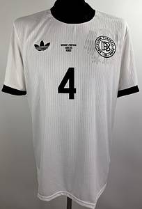  - Original match-worn DFB player jersey with the number 4. Worn by Jonathan Tah in the Nations League semi-final against Portugal on June 4, 2025, in Munich. Status:AAB. Short-sleeved jersey; size L; DFB logo, Adidas logo embroidered, player number and name and match details rubberized, Nations League patch flocked; Foundation patch flocked; 100% polyester; Made in Vietnam; shirt comes from the collection of an German FA employee Condition: A - Bild 2