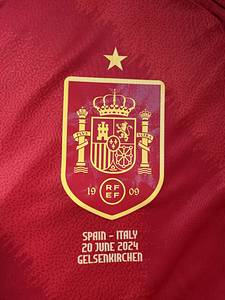 Spanien - Trikot 2024 Yamal  | Original match issued Spanien Spielertrikot mit der Nummer 19 von Lamine Yamal, vorbereitet für das Europameisterschaftspiel gegen Italien am 20.06.2024 in Gelsenkirchen. Status AAB. - Bild 5