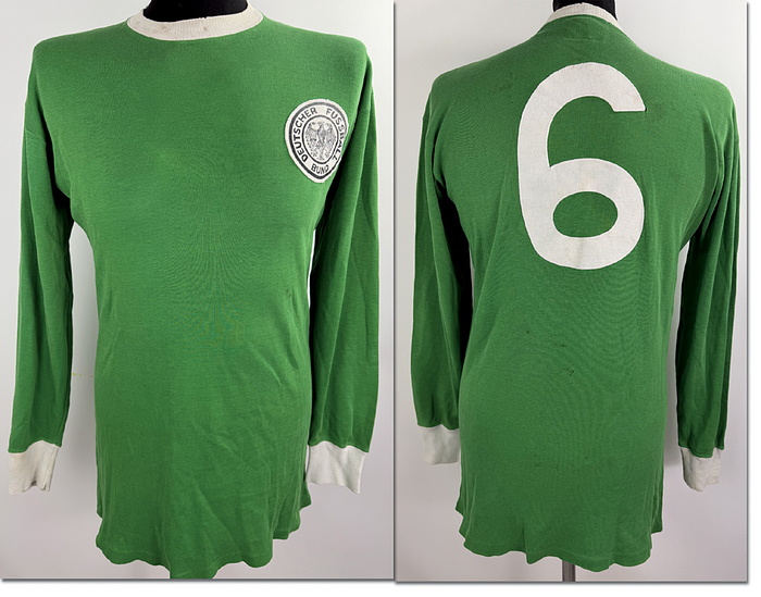 DFB  - Trikot 1967  | Original match worn DFB Spielertrikot mit der Nummer 6 aus dem Länderspieljahr 1968/1969.Langarm, Hersteller Umbro. Laut Vorbesitzer Stammt es aus dem Länderspiel gegen Marokko am 22.02.1967 in Karlsruhe. Die Nummer 6 trug in dieser Partie Klaus Fichtel. Status ABB