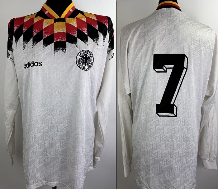 DFB  - Trikot 1995  | Original match worn DFB Spielertrikot mit der Nummer 7 von Andreas Möller. Getragen im Länderspiel gegen Georgien 1995. .Trikot stammt aus der Sammlung eines ehemaligen DFB-Mitarbeiters. Status AAB