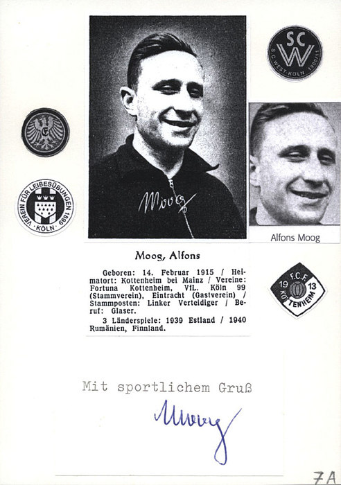 Moog, Alfons  | (1915-1999) Karteikarte mit Originalsignatur auf Blancobeleg (6,5x4 cm) von Alfons Moog. 7 DFB A  - L+änderspiele; VfL Köln 99. Mit aufmontierten S/W-Bildfotokopien. 15x10 cm.
