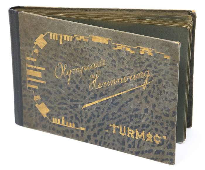 Sammelbilder-Turmac  | Olympiade Herinnerung mit 72 farbig bedruckten Seidenfähnchen zum Sammeln. (komplett).