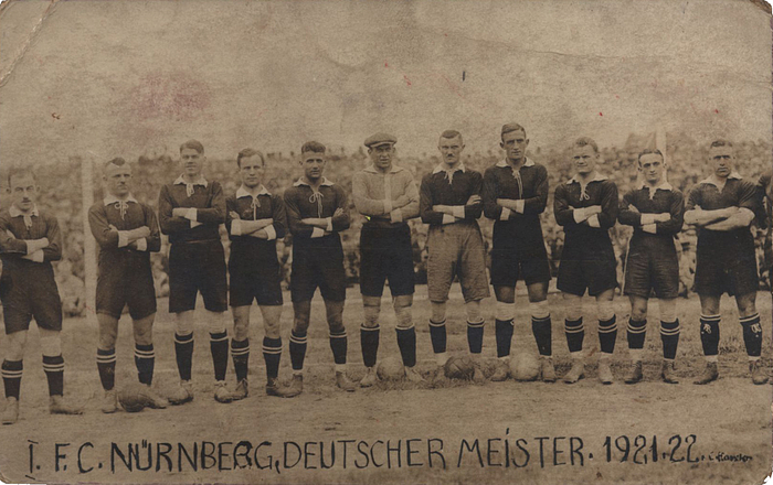Nürnberg,1.FC - Postkarte 1922  | S/W-Postkarte "1.FC Nürnberg - Deutscher Meister 1921 - 1922". 14x9 cm