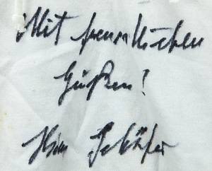  - World Cup 1954: Retro DFB Football Jersey – 1954 World Cup. Featuring the squad number "16" for Fritz Walter. With 7 original signatures from players of the 1954 World Cup-winning team: Eckel, O. Walter, Erhardt, Biesinger, Schäfer, Kwiatkowski, and Paff. --Cotton, Size 5/6. Features an embroidered, sewn-on DFB logo; the back number is felted. The consignor obtained all signatures in person between 2004 and 2009. All include player dedications. All players are now deceased! The signatures are clean and clear. A beautiful display piece! Condition: A- - Bild 4