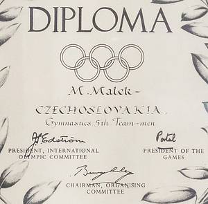  - Winner’s diploma awarded to M. Malek, representing Czechoslovakia, for a fifth-place finish in the men’s team gymnastics competition at the 1948 Summer Olympics in London. Features an original signature by the IOC President, Edström. 57 x 44 cm. -With marginal tears and small creases. Condition: B - Bild 2