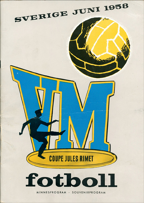  - World Cup 1958. Official Souvenir Programm of the complete tournament „Sverige Juni 1958. VM Coupe Jules Rimet fotboll.“ With 300 b/w photo portraits of the players. Size 21x29 cm, 48 pages, --cover creased Condition: C