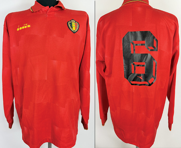 Belgien - Trikot 1994  | Original match worn Belgien Spielertrikot mit der Nummer 6 von Lorenzo Staelens. Getragen in einem Länderspiel in 1993/1994.Trikot stammt aus der Sammlung eines ehemaligen DFB-Mitarbeiters. Status: AAB