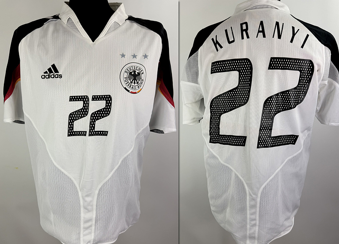DFB - Trikot 2005  | Original match worn DFB Confed-Cup Spielertrikot mit der Nummer 22 von Kevin Kuranyi. Getragen in einem Spiel. Trikot stammt aus der Sammlung eines ehemaligen DFB-Mitarbeiters. Status ABB