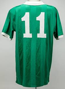 1Avellino, US - Trikot 1987  | Original match worn US Avellino Spielertrikot mit der Rückennummer 11 von Walter Schachner. Getragen im Spiel der Serie A gegen AS Rom am 27.09.1987 (Rom 3:2 Avellino). Tauschtrikot des deutschen Nationalspielers und Fußball - Weltmeisters 1990 Rudi Völler. Trikot komt aus dem Umfeld der Famile von Rudi Völler. Status:AAA. - Bild 2