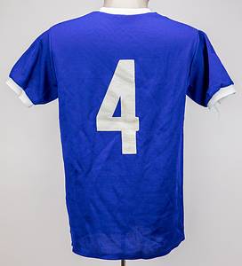 Leipzig, Lokomotive - Trikot 1980  | Original match worn LOK  Leipzig Spielertrikot der mit der Nummer 4 von Gunter Sekora. Eingesetzt wurde dieses Trikot in Spielen der DDR-Oberliga ca. 1980. Trikot stammt aus aus dem Umfeld der Famile von Rudi Völler. Status:ABA. - Bild 2