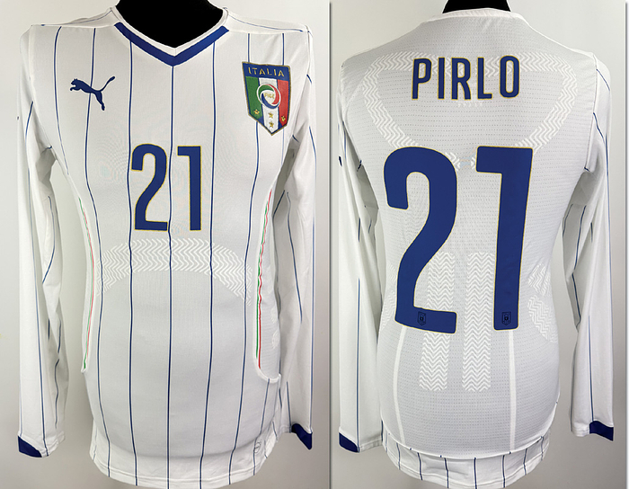  - Original match-issued Italy player shirt, number 21. Prepared for Andrea Pirlo for an international match in 2014. Status:ABC. Long-sleeved shirt; size L; team crest and Puma manufacturer logo applied; player number and name applied (rubberized); 2014 World Cup patch and FIFA patch applied (flocked); 100% polyester; made in Vietnam. Condition: A