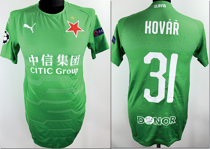 2Prag,Slavia - Trikot 2019  | Original match worn Slavia Prag Spielertrikot mit der Nummer 31 von Premysl Kovár .Getragen im Championsleague-Spiel gegen Borussia Dortmund am 01.10.2019.Trikot stammt aus der Sammlung einen ehemlaigen Mitarbeiters von Borussia Dortmund. Status AAB