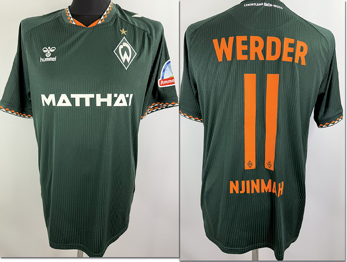 Sorry, no english description is available. ...  -  Condition: A.....Trikot kurzarm; Größe L; Vereinsemblem, Herstellerlogo Hummel eingestickt; Sponsor, Vereinsname, Spielernummer und Spielername aufgummiert; Bundesliga-Patch,  Ammerländer-Patch aufgummiert; 100% Polyester; Made in Turkei ;