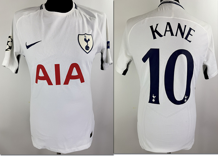 2Tottenham,Hotspur- Trikot 2017  | Original match worn Tottenham Hotspur Spielertrikot mit der Nummer 10 von Harry Kane.Getragen im Championsleague-Spiel gegen Borussia Dortmund am 21.11.2017.Trikot stammt aus der Sammlung einen ehemlaigen Mitarbeiters von Borussia Dortmund. Status:AAB.