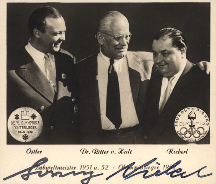 Nieberl, Lorenz  | (1919-1968) S/W-Foto mit original Signatur von Lorenz Nieberl /GER). Goldmedaille bei den Olympischen Spielen 1952 im Zweier- und Vierer-Bob mit Andreas Ostler.9x8 cm