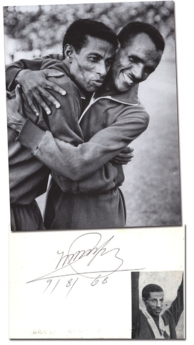 Bikila, Abebe  | (1932-1973) Karteikarte mit Originalsignatur von  Abebe Bikila und Datum 9 / 8/ 68. Äthiopischer Marathonläufer. Olympiasieger 1960 + 1964 im Marathonlauf. Mit aufmontiertem S/W-Magazinfoto. 10x7 cm.