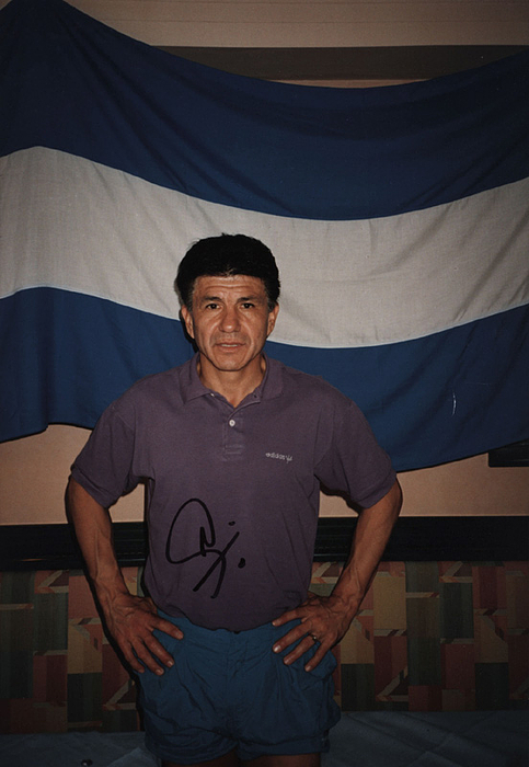 Galvan, Luis Adolfo  | (1948-2025) Farbfoto mit original Signatur von Luis Adolfo Galvan. Weltmeister 1978 mit Argentinien. 30x20 cm