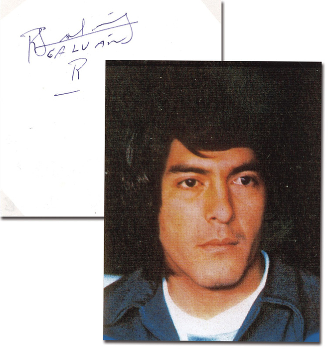Galván, Rubén  | (1952-2018) Blancobeleg mit original Signatur von Rubén Galván. Wurde 1978 mit Argentinien Fußballweltmeister, kam allerdings nicht zum Einsatz. Er bestritt 3 Länderspiele, 9x9 cm