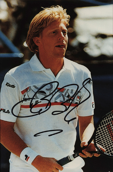 Becker, Boris  | Handsigniertes großformatiges Farbbild  der deutschen Tennislegende und Wimbeldon - Siegers Boris Becker. 28x18 cm.