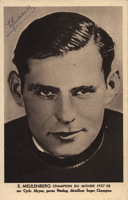 Meulenberg, Eloi  | (1912-1989) Originalsignatur auf S/W-Fotopostkarte (9x13cm) von Eloi Meulenberg (BEL). Radweltmeister 1937.