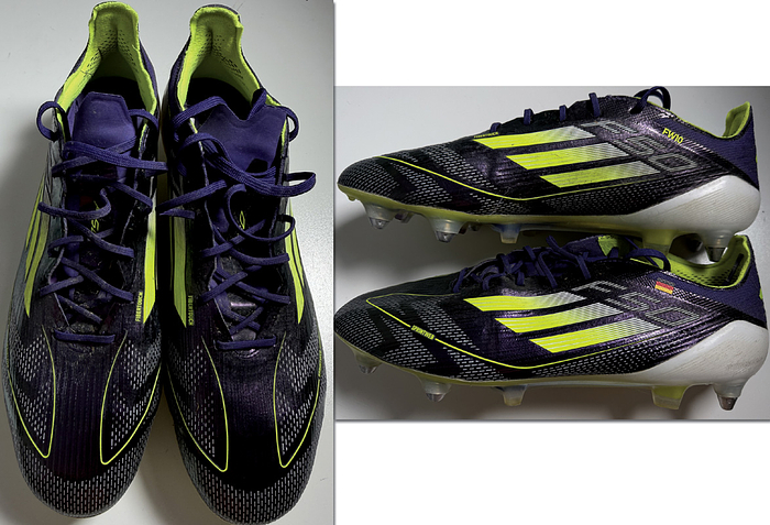 Florian Wirtz  - Schuhe 2025  | Original match worn Spielerschuhe von Florian Wirtz mit der Nummer 10. Diese Schuhe wurden im Jahr 2024 in mehreren Spielen eingesetzt und von Florian Wirtz getragen. Handgemacht für Florian Wirtz, Aufdruck "FW10"  sowie die Nationalfahne auf den Schuhen. StatusABB