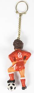München, Bayern - Fugur Breitner  | Kunststofffigur Paul Breitner im Bayern München Trikot mit Bayern Wappen auf der Brust. Als Schüsselanhänger. Hersteller Metropol. Ca. 1975. Höhe der Figur, 9,5 cm - Bild 2