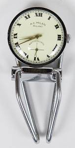Milan,AC - Geldspange 1968  | Geldspange mit Uhr. Ziffernblatt der Uhr mit dem Aufdruck "A.C. Milan Milano". Auf der Rückseite der Uhr aufmontiertes, emailliertes Vereinsemblem des AC Milan. Gedspnage und Uhr vercrohmt. 7x3,3 cm. Persönliches Stück des deutschen FIFA-Schiedsrichter Heinz Siebert (1925-2017) der von 1968 bis 1970 auf der FIFA-Liste stand. Er erhielt dieses Geschenk vom AC Milan anläßlich des Europapokalspiels am 18.9.1968 Malmö FF v AC Milan, das er als Schiedsrichter leitete. Dabei. Programm von diesem Spiel. - Bild 3