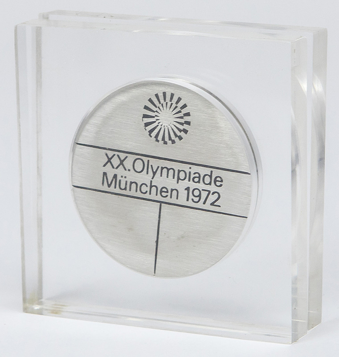  - Participation Medal: Olympic Games 1972. Munich. Stainless steel, size  4.9 cm, and 1.1cm thick . In original acrylic presentation case (usually missing). Condition: A-