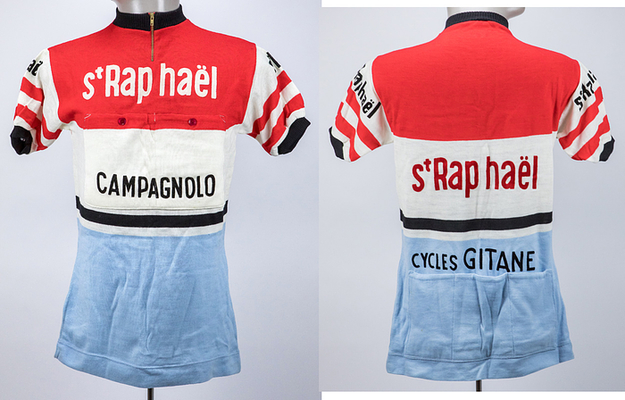 Radsporttrikot - 1965  | Original Baumwoll - Strecht Radsporttrikot für Straßenfahrer mit aufgeflockten  Sponsoren Schriftzügen "St. Raphael" und "Campagnolo", beide im Nassflockverfahren. Reisverschluss.  Ca. 1965. Größe ca. M.