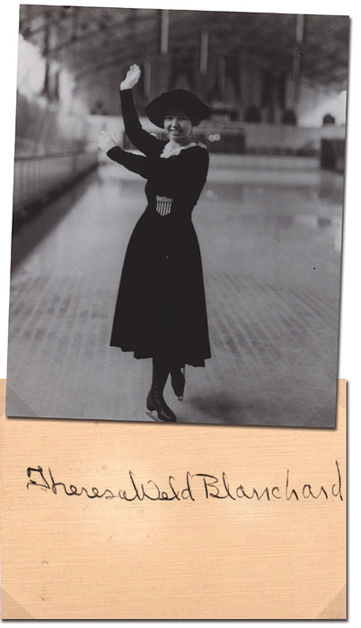  - Autograph Olympic Games 1920. USA. Black-and-white photo with original signature of Theresa Weld Blanchard (1893-1978; USA). She was figute skating bronze medallist in 1920. 8.5x6 cm Condition: A