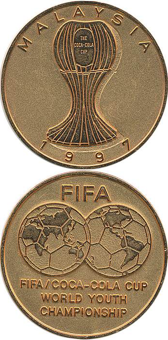  - Participation medal 1997 „FIFA. FIFA/Coca-Cola Cup World Youth Championship Malaysia 1997“, gilt bronze, 5cm, Boxed. Very rare, beautiful. Condition: A