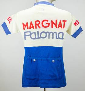 Radsporttrikot - 1964 Bahamontes  | ORIGINAL Radsport Trikot von Federico Bahamontes (1928-2023) ca. 1964. Tour de France Sieger 1959, 6x Bergwertung TdF. Baumwolltrikot Hersteller: "Patron". Mit aufgesticktem Werbeschriftzug: "Margnat Paloma" (vorne, hinten und auf den Ärmeln). Aufgenähte Verpflegungstaschen vorne und hinten jeweils mit Knöpfen. - Bild 2