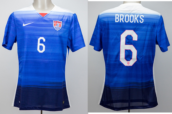 USA - Trikot 2015  | Original match worn Spielertrikot von den USA mit der Rückennummer 6. Getragen von John Brooks in dem Freundschaftsspiel am 10.06.2015 gegen Deutschland (2:1). Status:AAB.