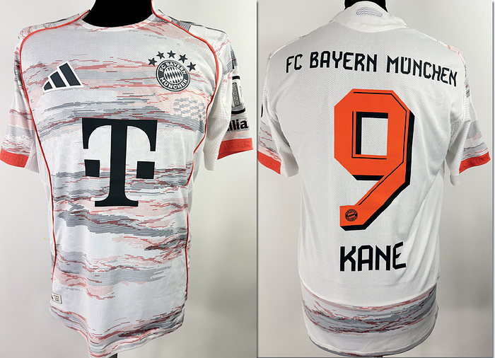 München, Bayern  - Trikot 2025  | Original match worn FC Bayern  Spielertrikot mit der Nummer 9 von Harry Kane. Getragen in einem Bundesligaspiel in der Saison 2025/2026. Status ABB