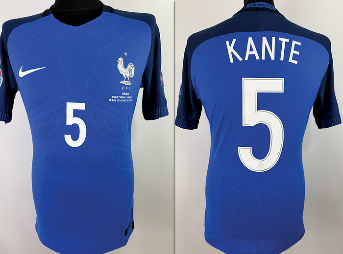 Frankreich - Trikot 2016 EM  | Original match issued Frankreich Spielertrikot mit der Nummer 5 von TN’Golo Kanté, vorbereitet für das Finale der Europameisterschaft gegen Portugal am 10.07.2016 in Paris. Status AAB